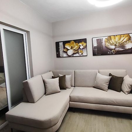 Large Apartment Влёра Экстерьер фото