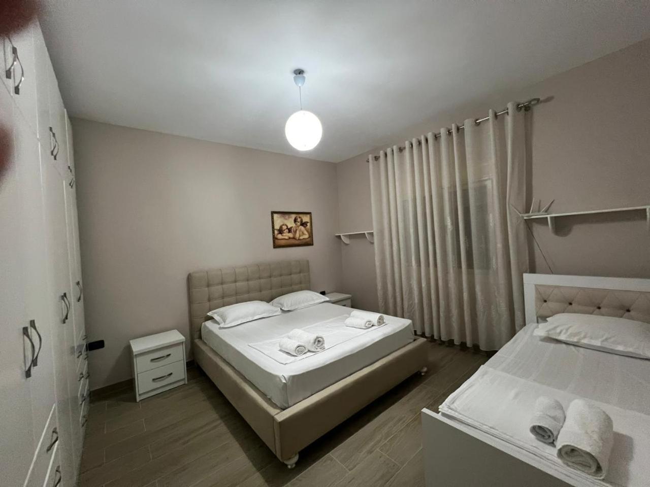 Large Apartment Влёра Экстерьер фото